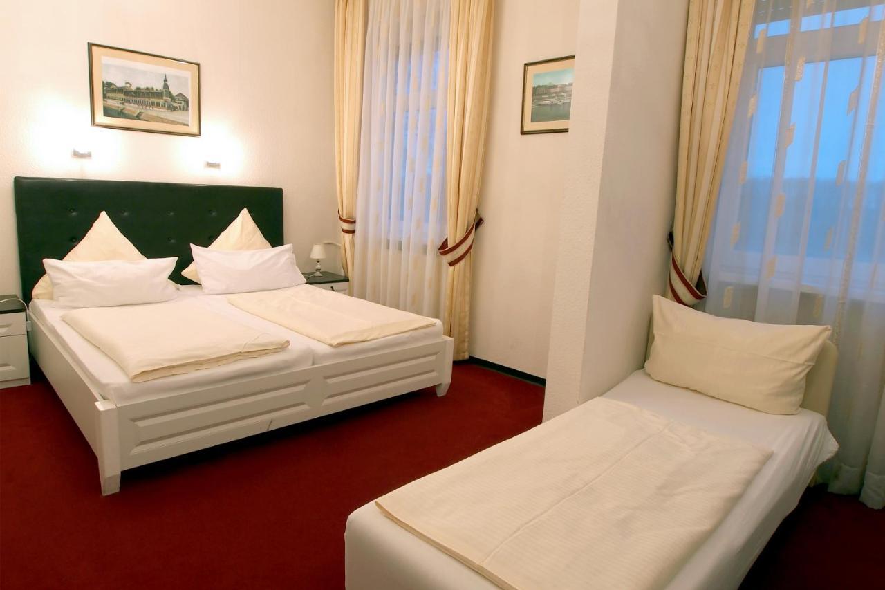 Hotel Am Schloss Biebrich Wiesbaden Extérieur photo