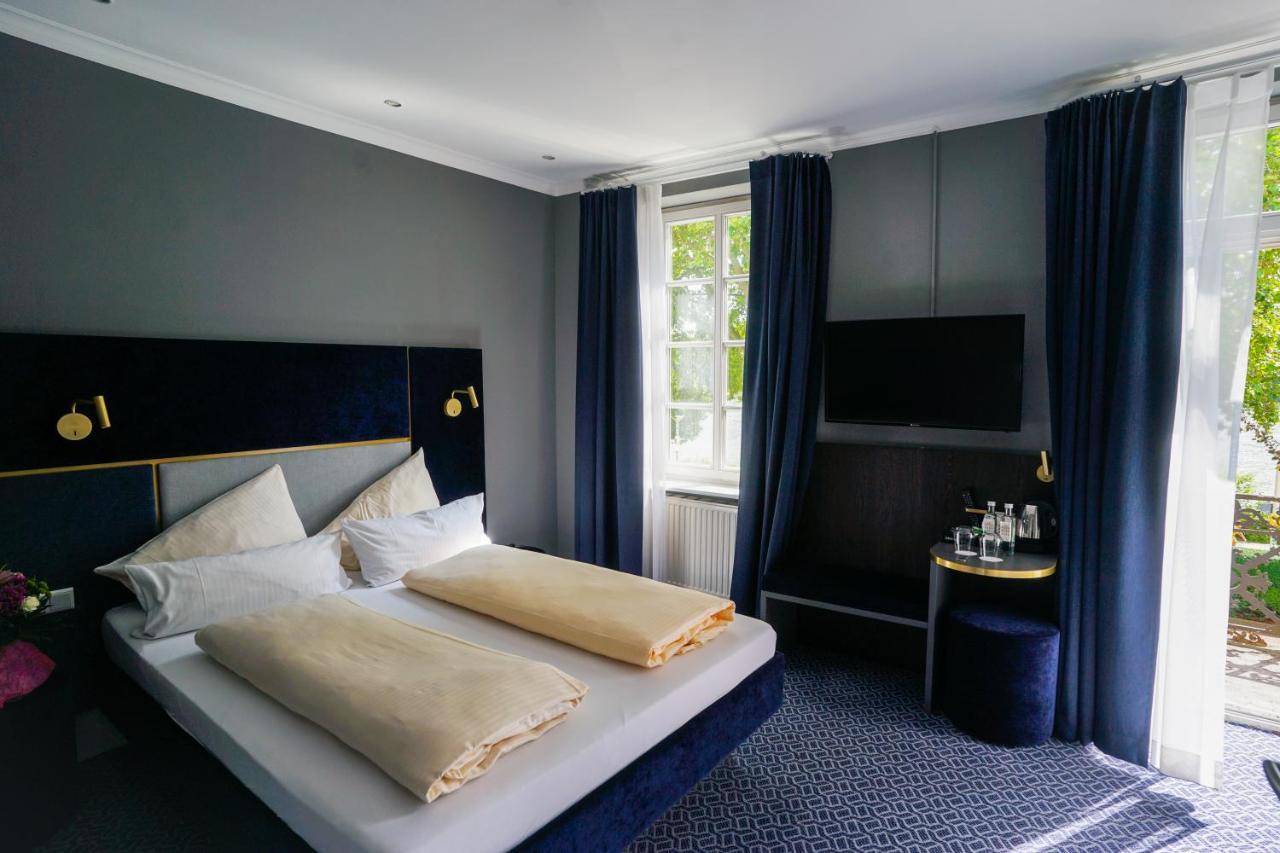 Hotel Am Schloss Biebrich Wiesbaden Extérieur photo