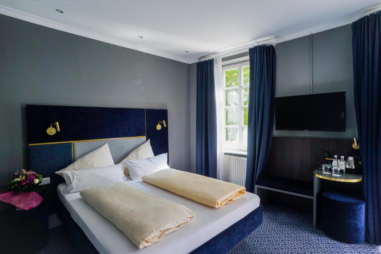 Hotel Am Schloss Biebrich Wiesbaden Extérieur photo
